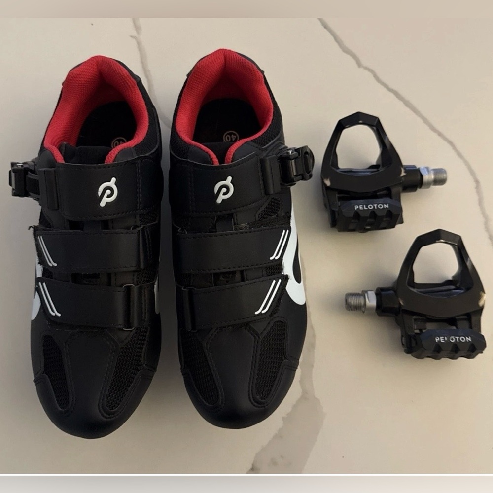 Peloton Cycling Shoes Cleats Size 40 Women’s 9 And Peloton Clip In Pedals